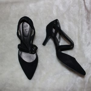 Black LifeStride strappy heels